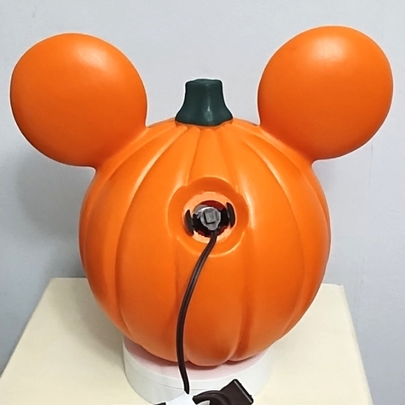 Disney Mickey Mouse Halloween Blow Mold 11" Pumpkin Jack-o'-lantern Decorations - Picture 4 of 10